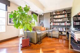 Stunning City + Mtn View Condo, King Bed, Patio - Image 3