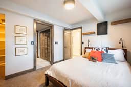 Evergreen Mountain House - Image 5