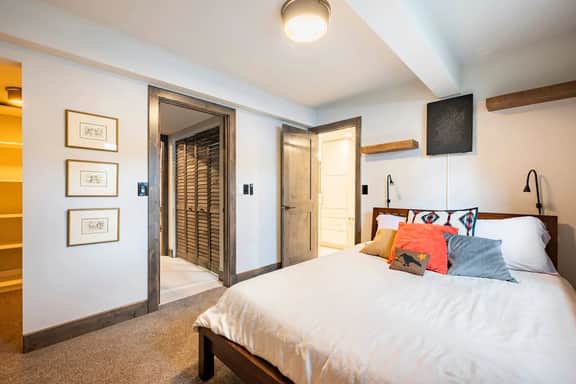 Evergreen Mountain House - Image 5