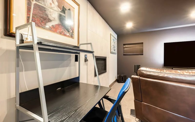 Dedicated workspace — Evergreen Mountain House