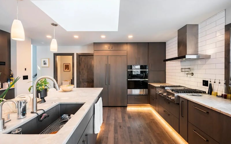 Luxury kitchen — Evergreen Mountain House