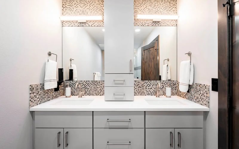 Double-vanity bathroom — Evergreen Mountain House
